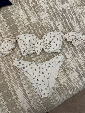 Montce White Floral Off-Shoulder Bikini Top and Bottom